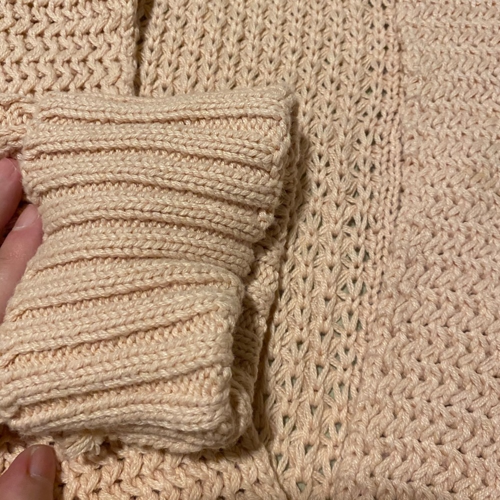 Barely Worn! "Montana" Cropped Cardigan by THE GREAT. - Picture 7 of 11